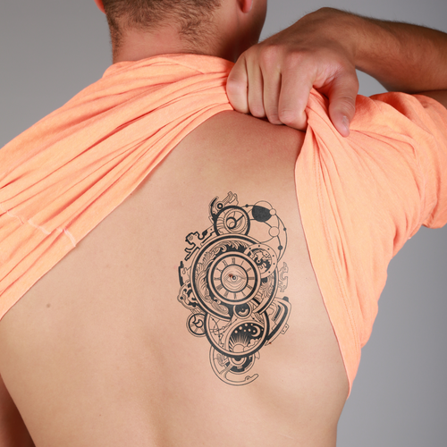 tatouage ephemere horloge style vintage et symbolique