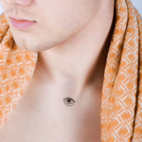 tatouage ephemere oeil mini style mystique et protecteur