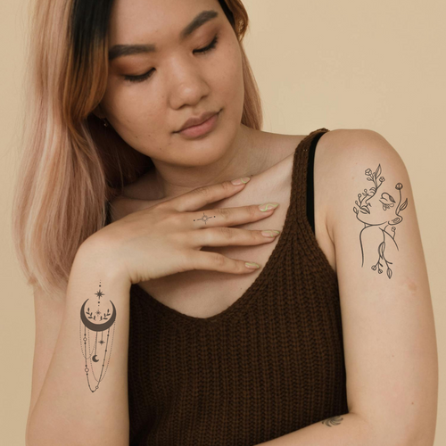 tatouage temporaire visage floral discret inspiration nature et elegance