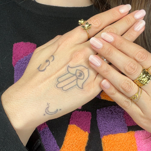 Fatma's hand