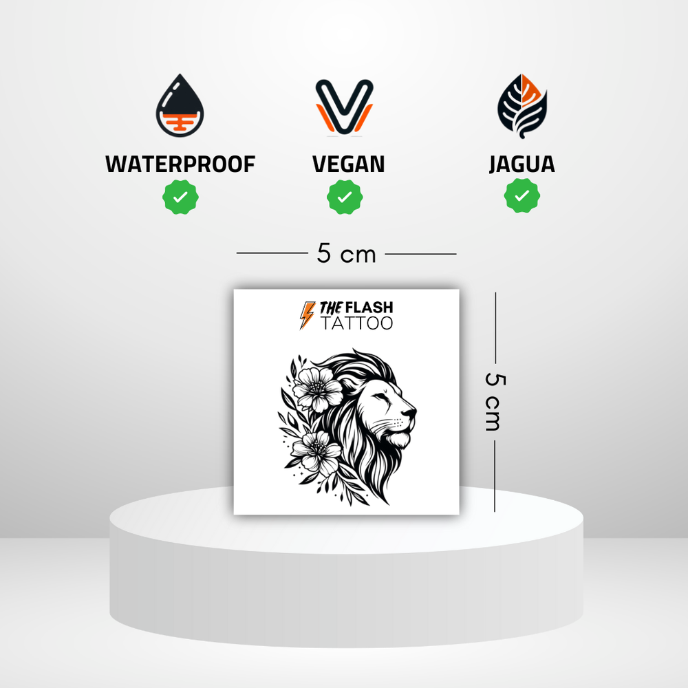 Tatouage lion avec fleur